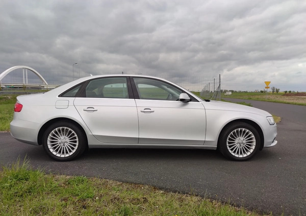 Audi A4 cena 49900 przebieg: 207000, rok produkcji 2013 z Gniezno małe 436